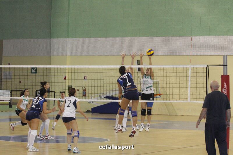 111030 volley 137_tn.jpg